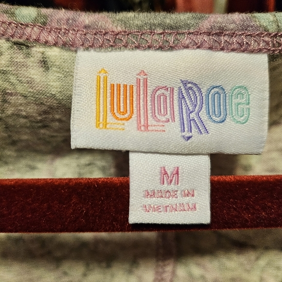 Lularoe Perfect T Size M EUC - Picture 3 of 4